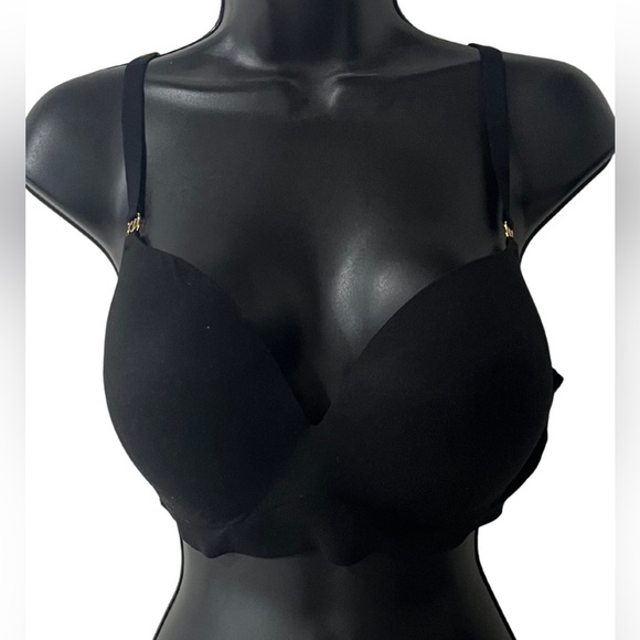 Victoria's Secret Wireless Bra - Picture 1 of 6